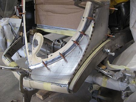 Roadster Grille Chin